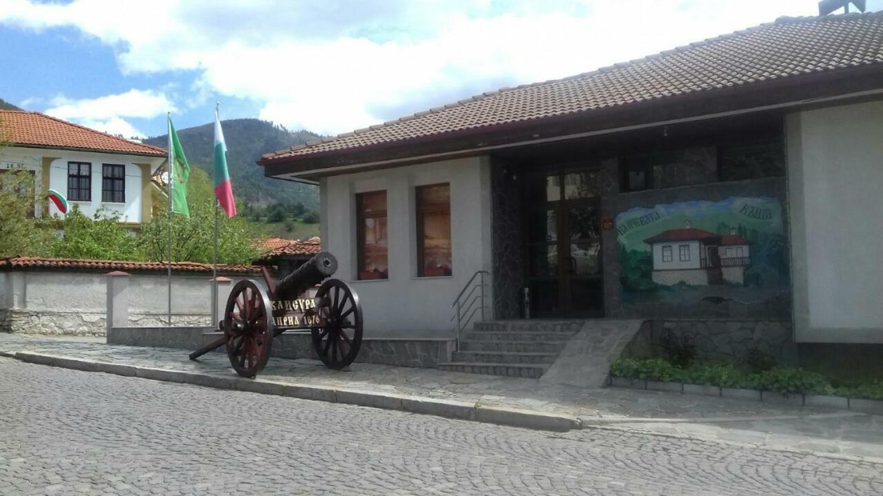 Калчевата Къща Hotel Klisura  Buitenkant foto